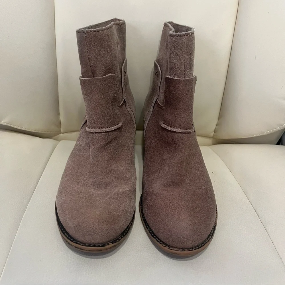 OTBT Urban Leather Stone /Taupe Boots | Brown Booties | Women's Size 6